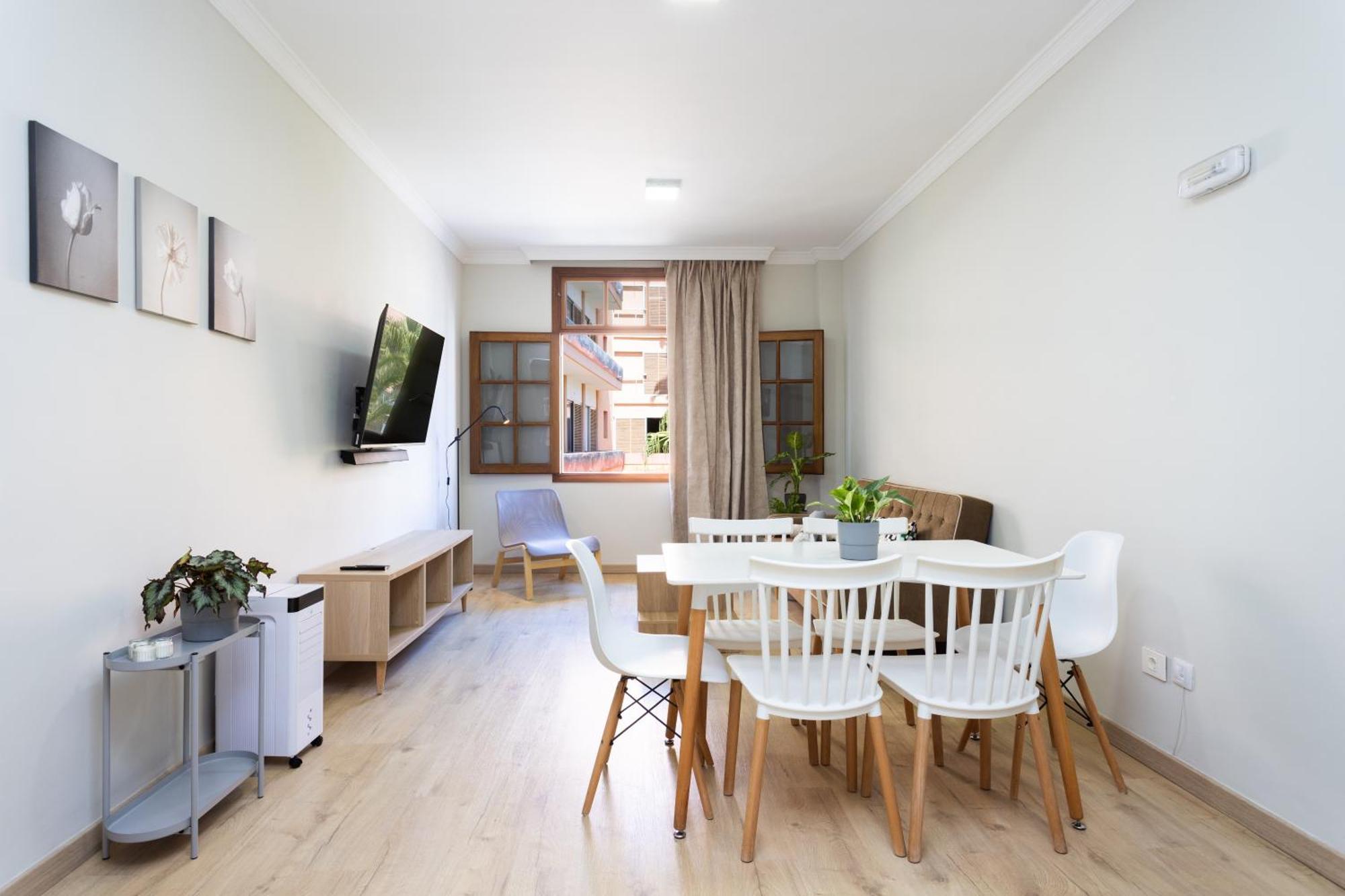 New Bright And Central With 2 Bedrooms Appartamento *